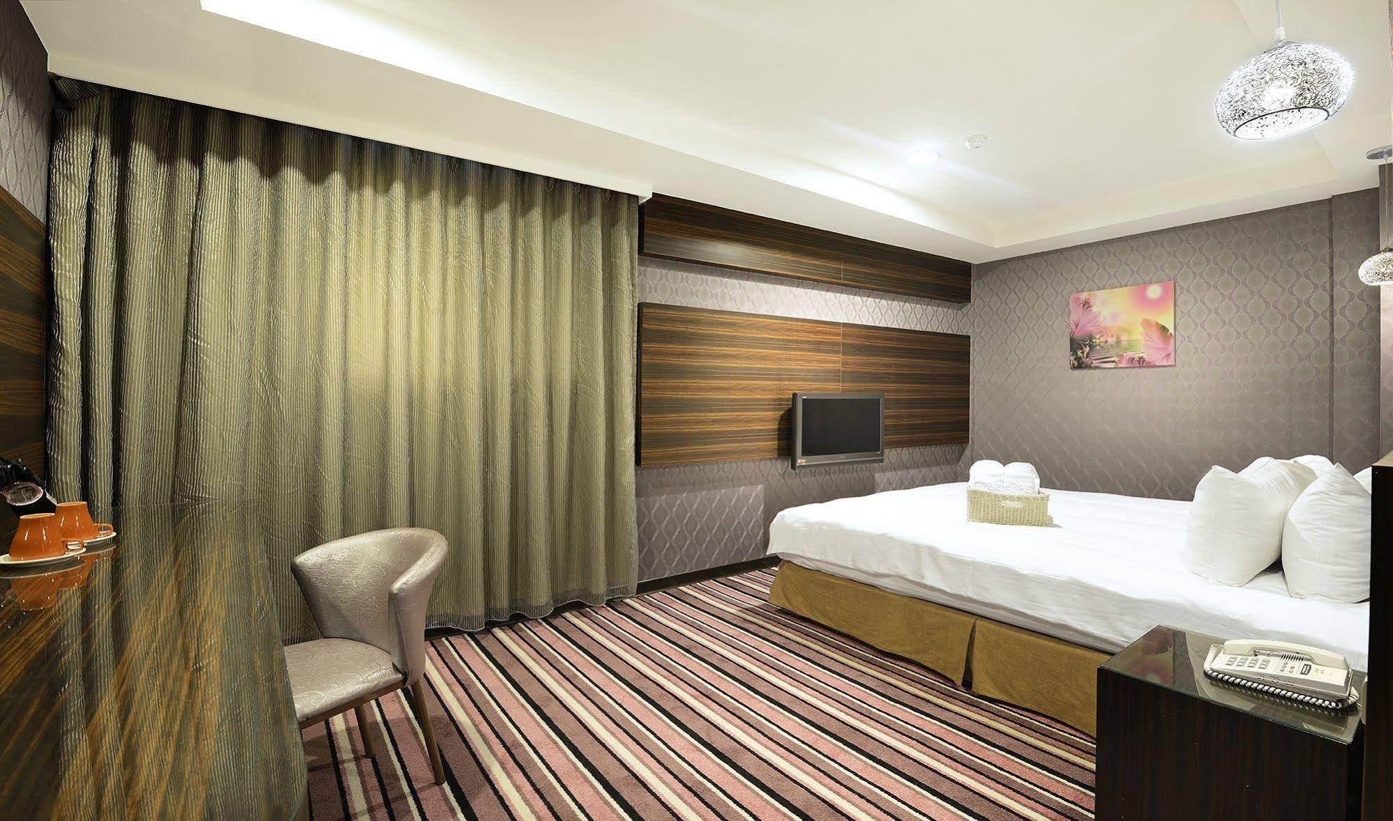In99 Hotel Jincheng Dış mekan fotoğraf