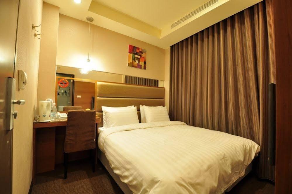 In99 Hotel Jincheng Dış mekan fotoğraf